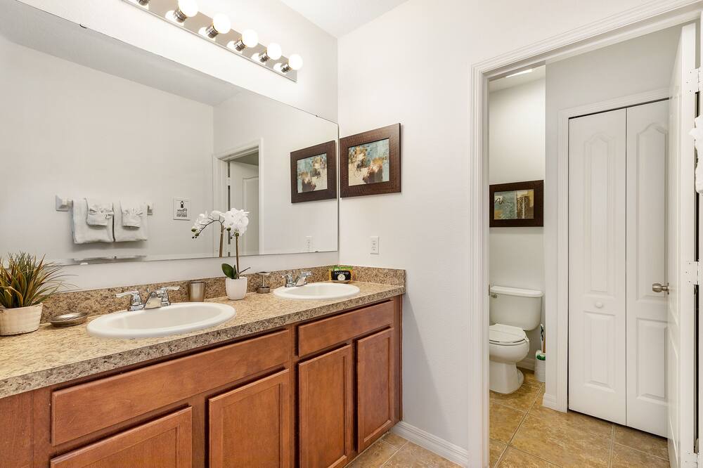 Photo of Bathroom in Cypress Pointe
