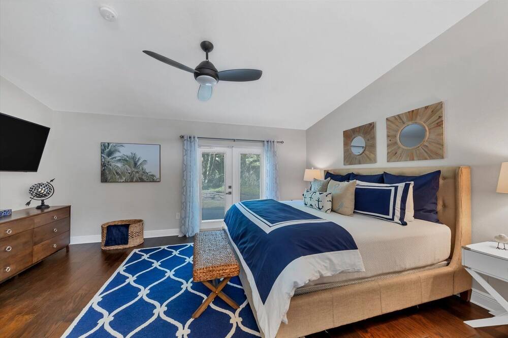 Photo of Bedroom in Harbor Bluffs