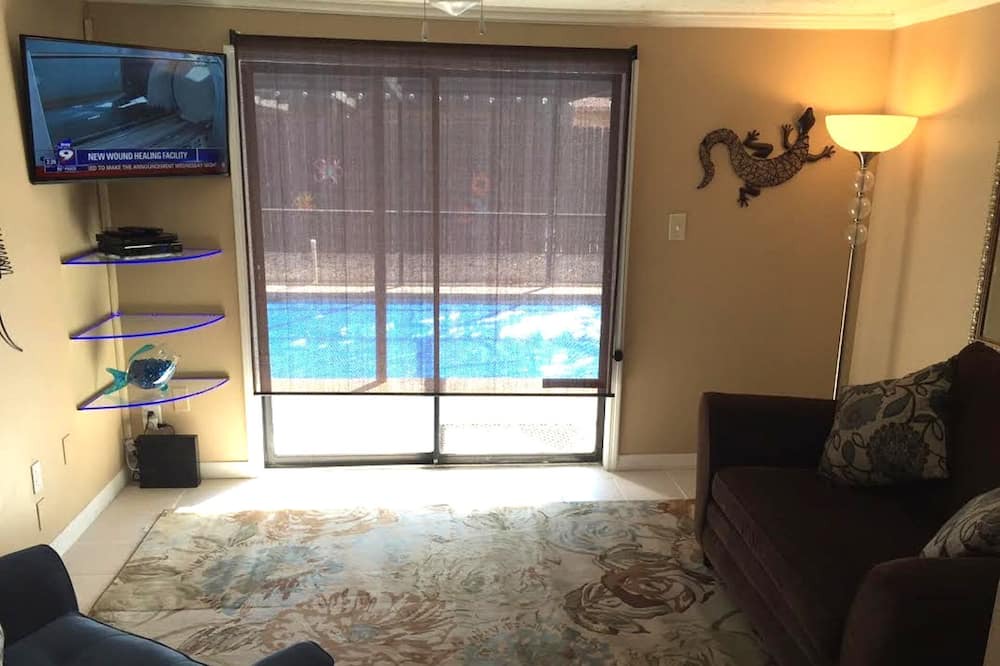 Photo of Bedroom in Embassy Hills