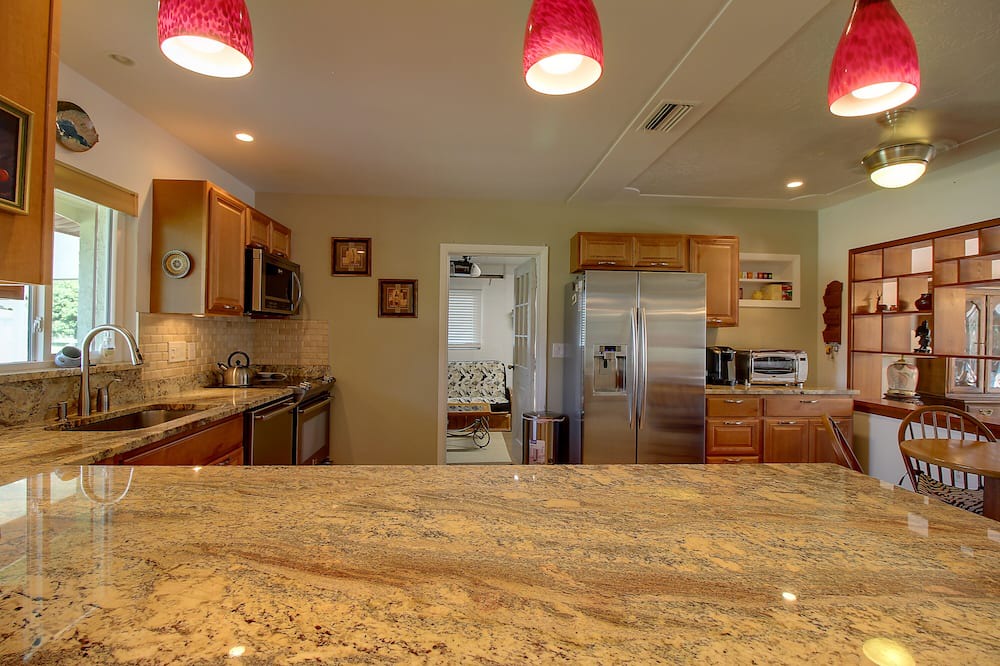 Photo of Kitchen in Gulf Gate Estates