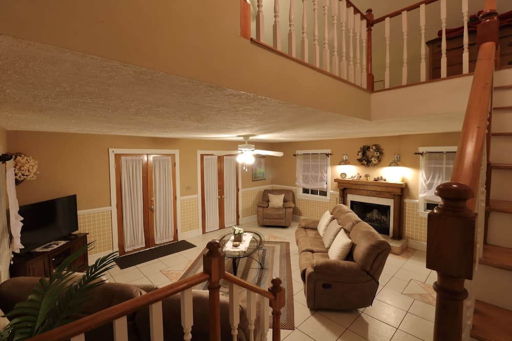 Photo of Bedroom in Valrico