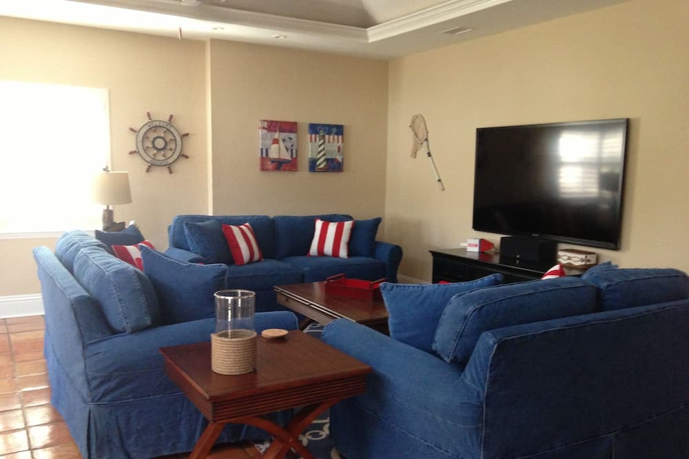 Photo of Bedroom in Bay Isle