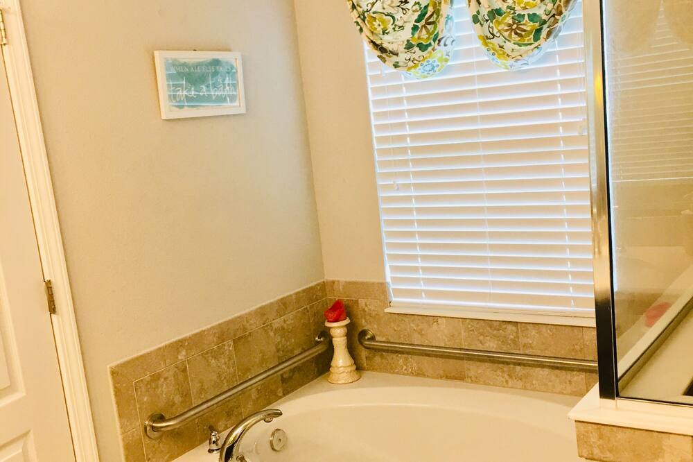 Photo of Bathroom in Northside