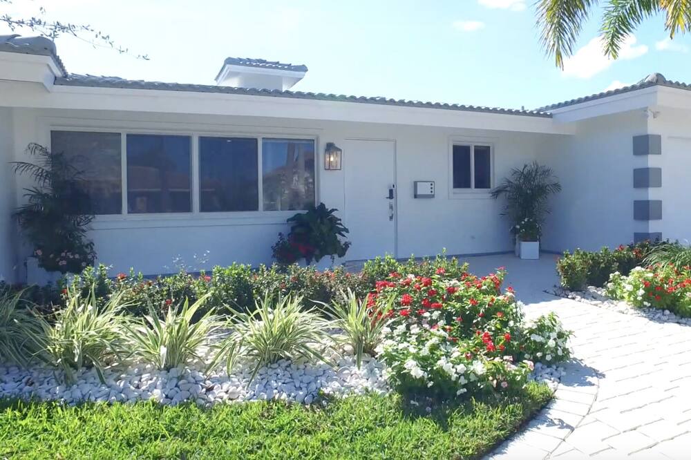 Photo of Others in Pompano Isles