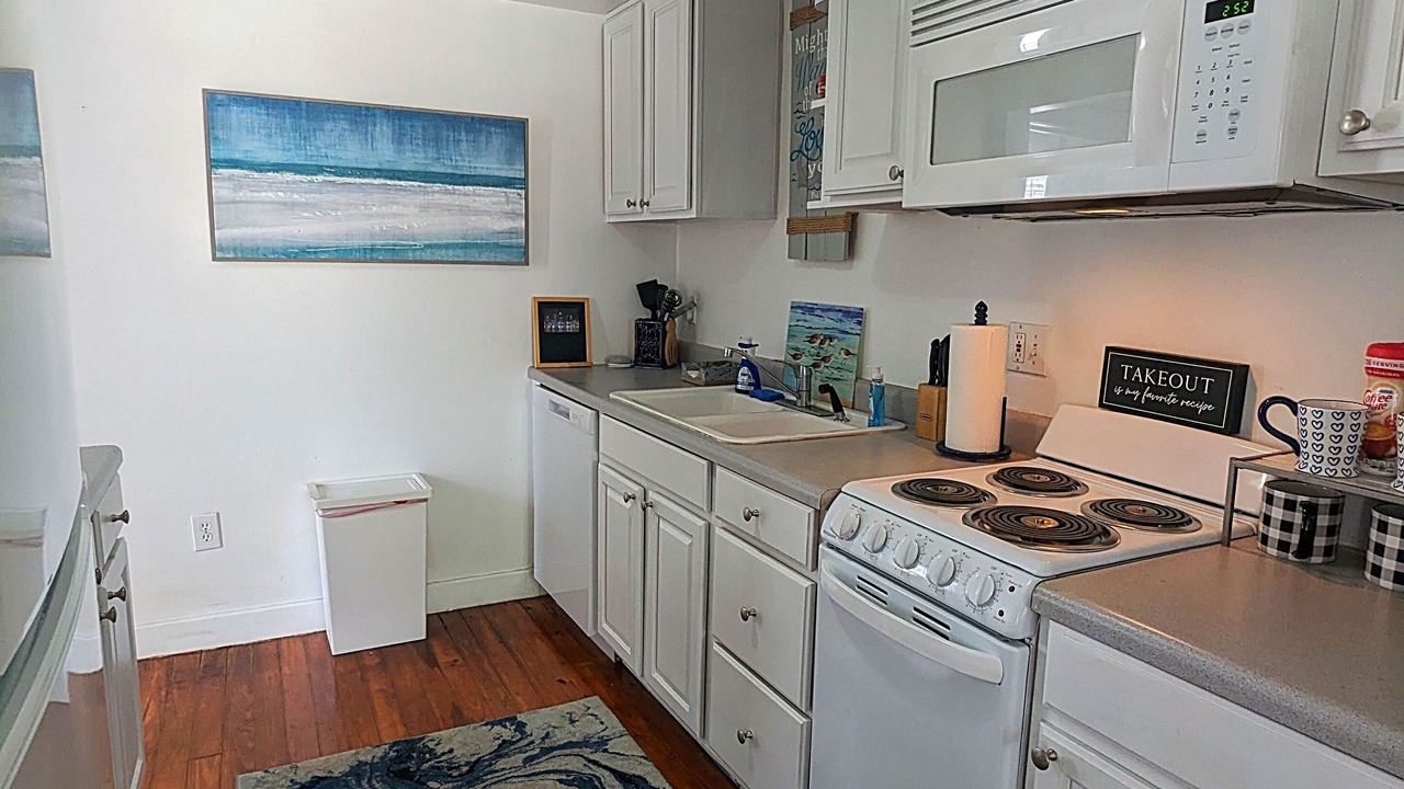 Photo of Kitchen in North Hyde Park