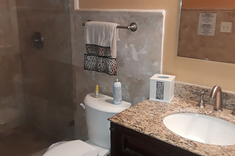 Photo of Bathroom in Tamiami