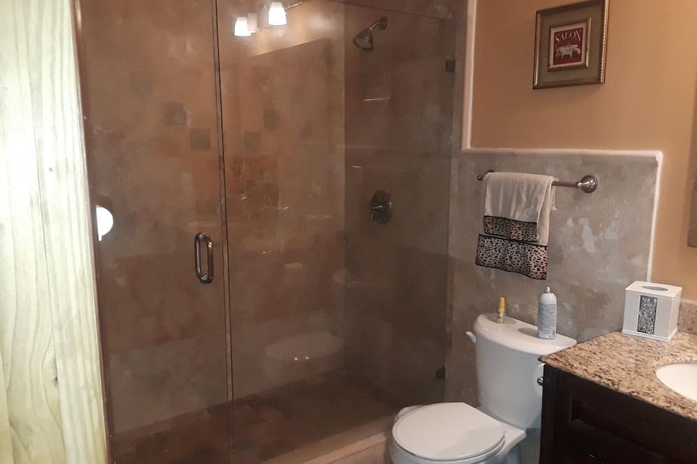 Photo of Bathroom in Tamiami
