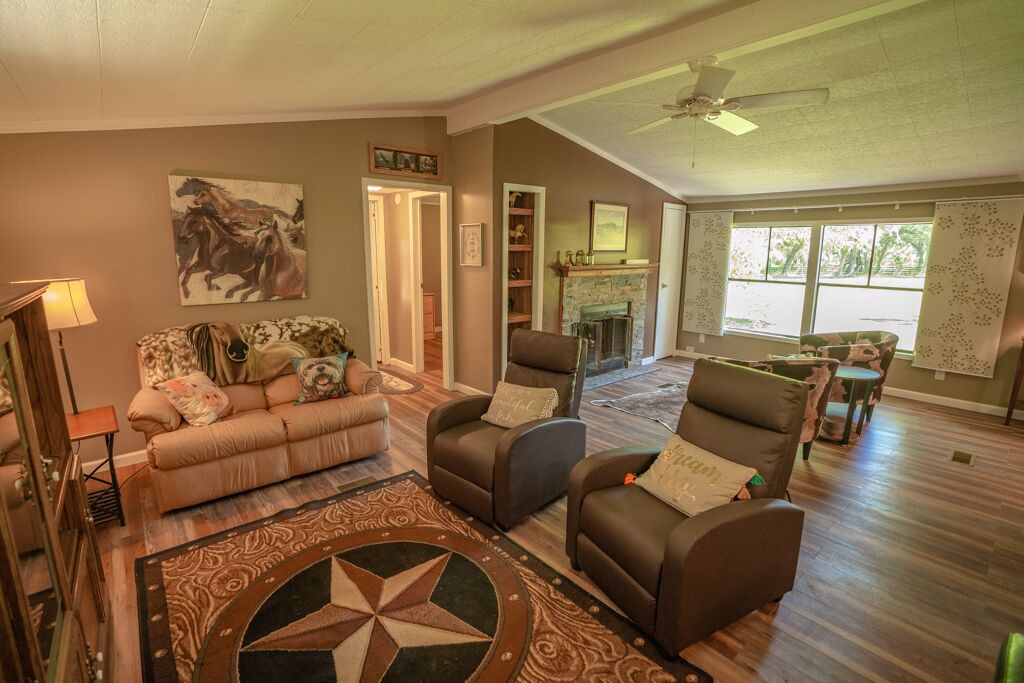 Photo of Livingroom in Brooksville