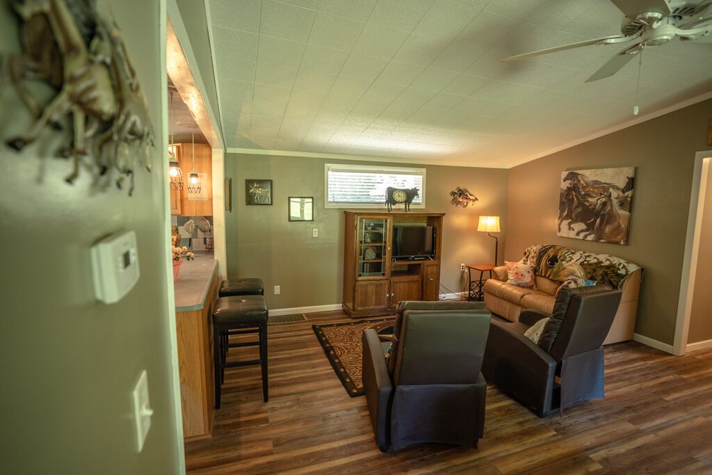 Photo of Livingroom in Brooksville