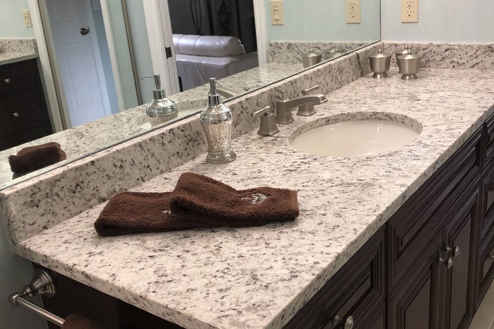 Photo of Bathroom in Myrtle Trace