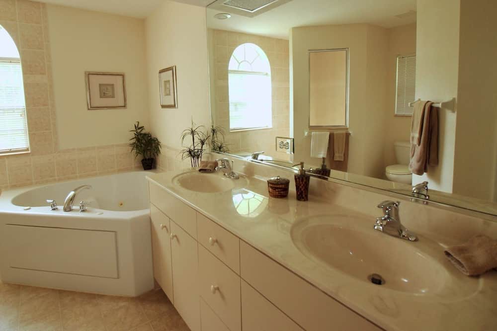 Photo of Bathroom in White Marsh
