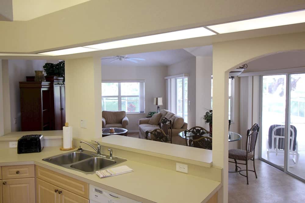 Photo of Kitchen in White Marsh