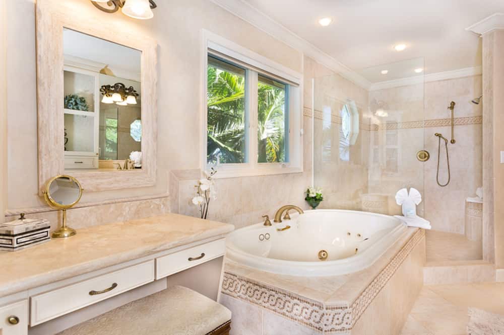Photo of Bathroom in Captiva