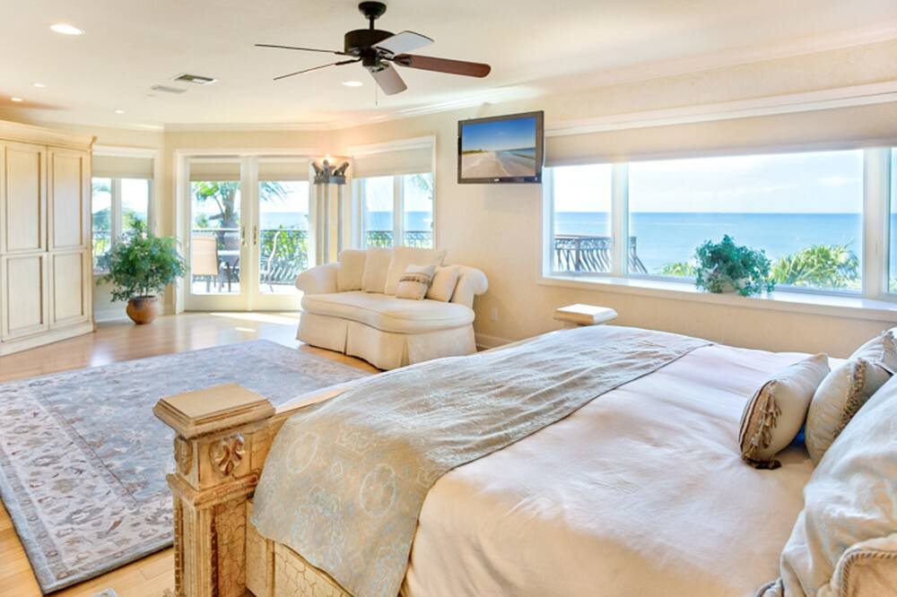Photo of Others in Captiva