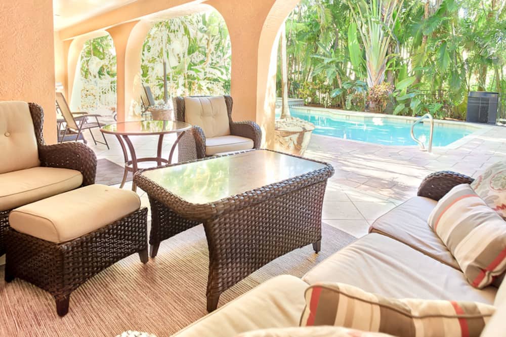 Photo of Livingroom in Captiva
