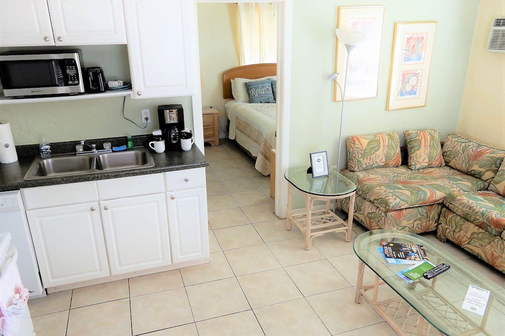Photo of Livingroom in Redington Beach