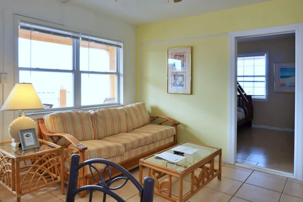Photo of Livingroom in Redington Beach
