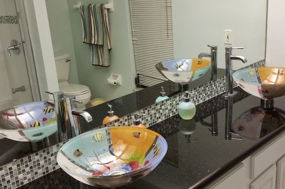 Photo of Bathroom in The Dunes