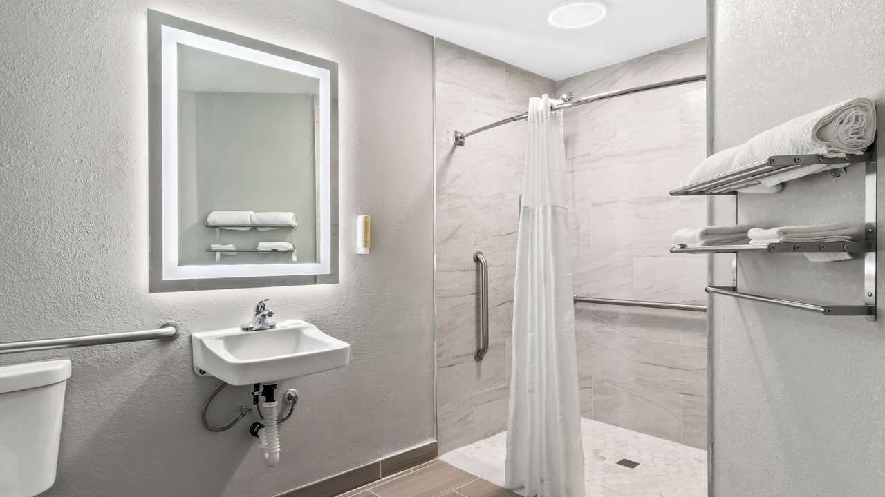 Photo of Bathroom in Orange Park