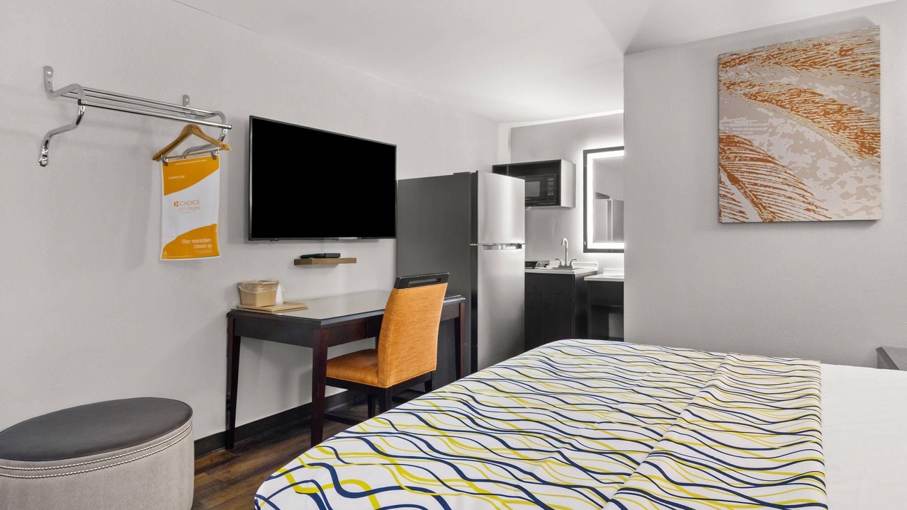 Photo of Bedroom in Orange Park