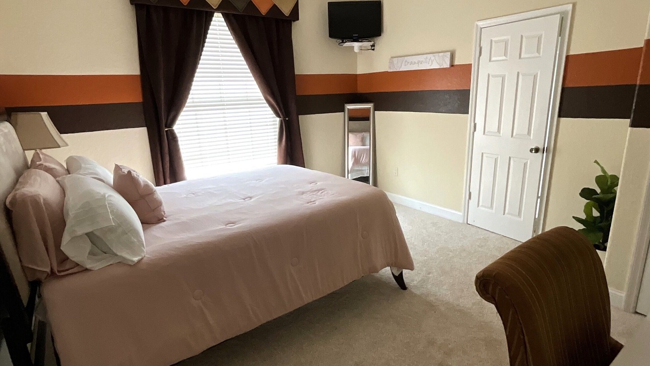 Photo of Bedroom in Wesley Chapel