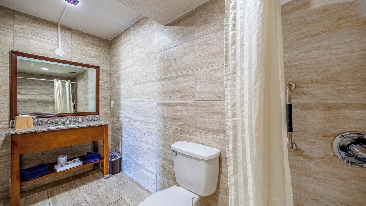 Photo of Bathroom in Bartow