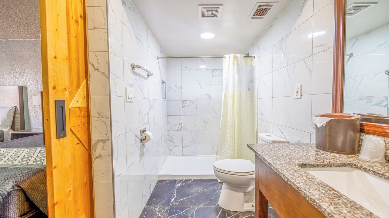 Photo of Bathroom in Bartow
