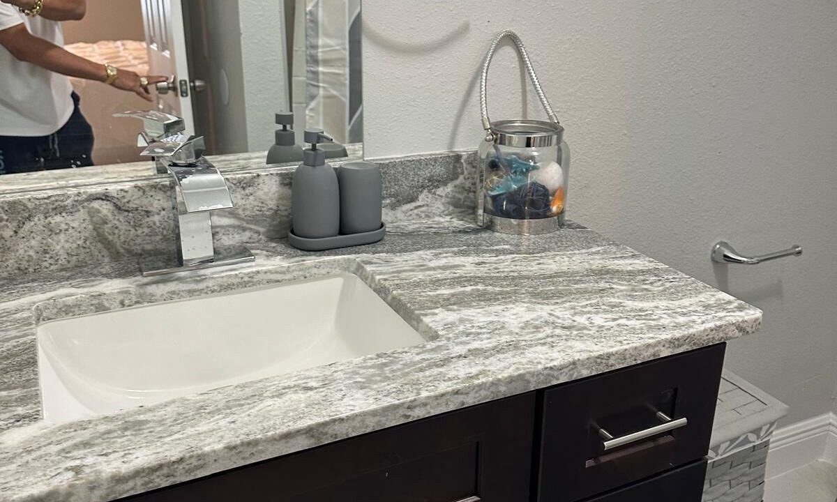 Photo of Bathroom in Azalea Park
