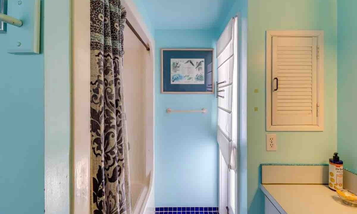 Photo of Bathroom in Cudjoe Key