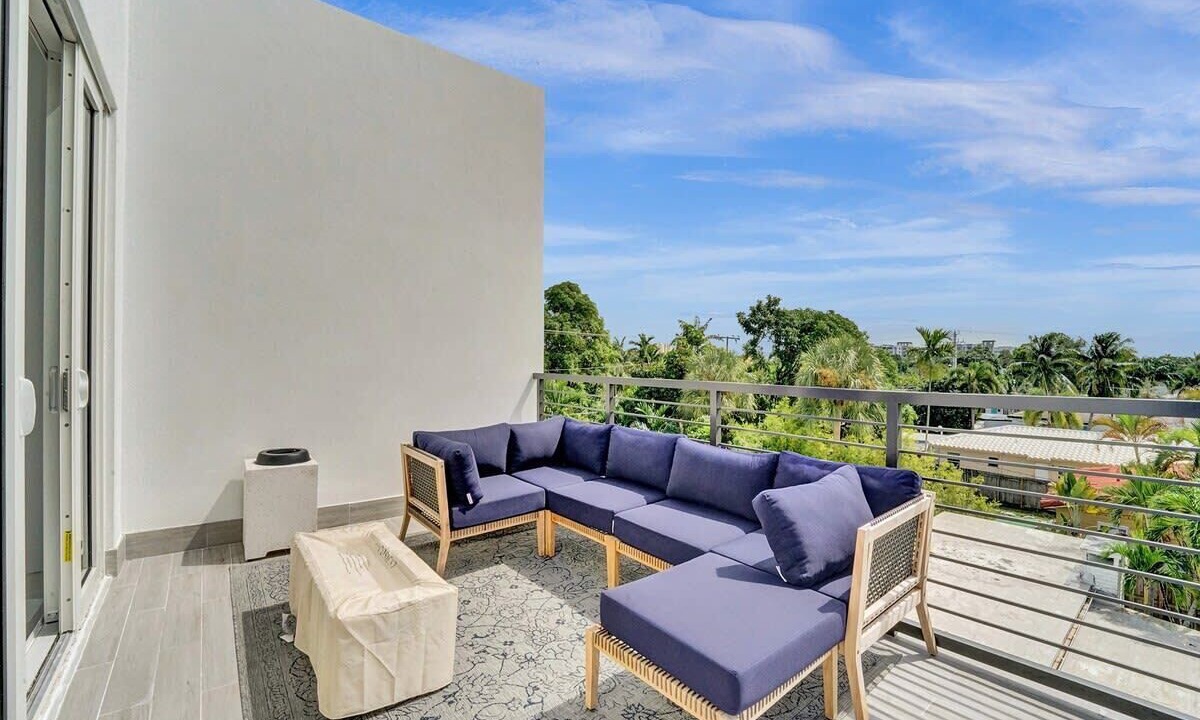 Photo of Patio Balcony in Lake Ridge