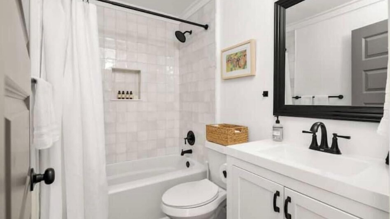 Photo of Bathroom in Smyrna