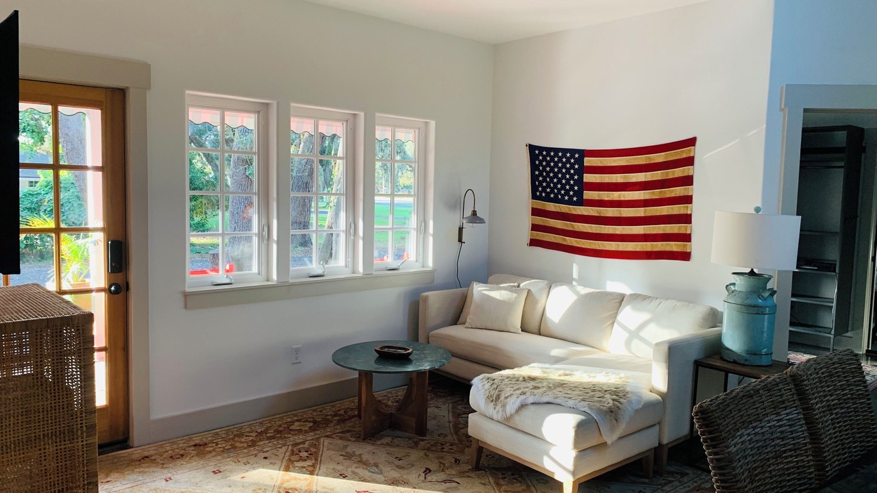 Photo of Livingroom in Amelia City