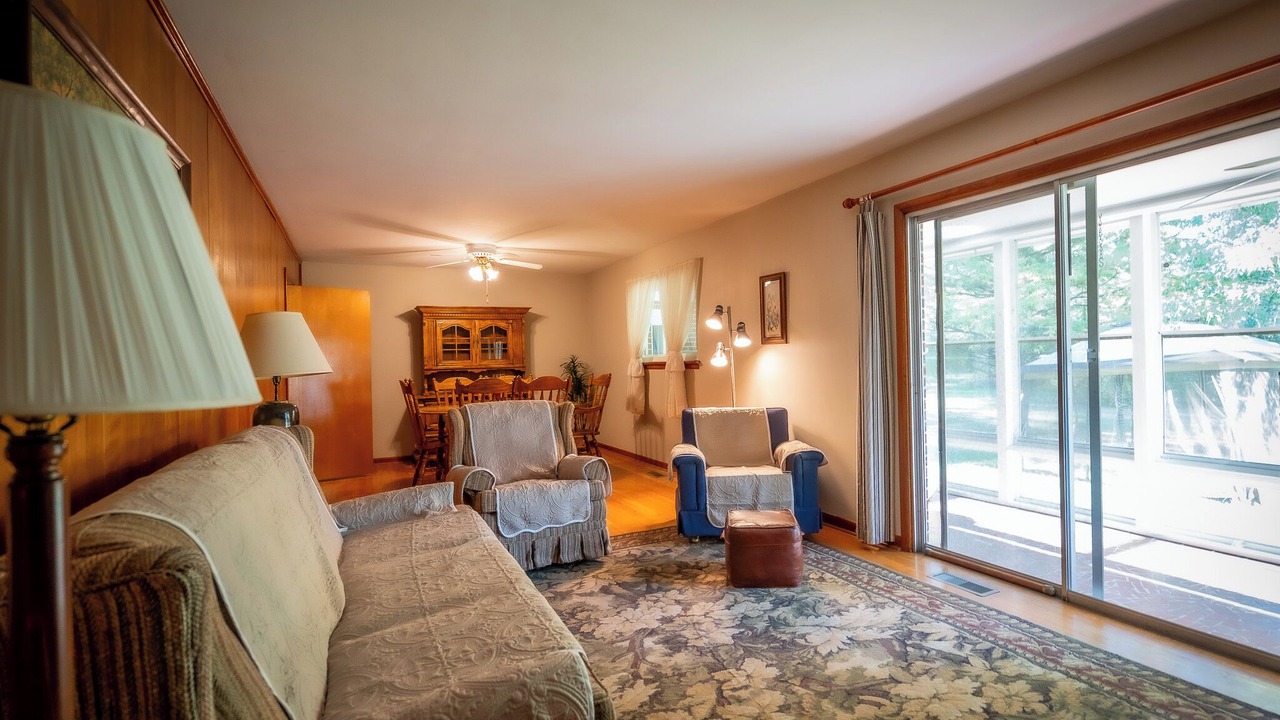 Photo of Livingroom in Middle Valley