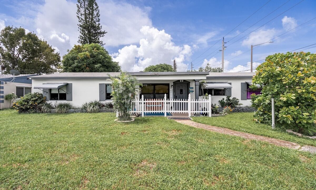 Photo of Outdoor in North Lauderdale