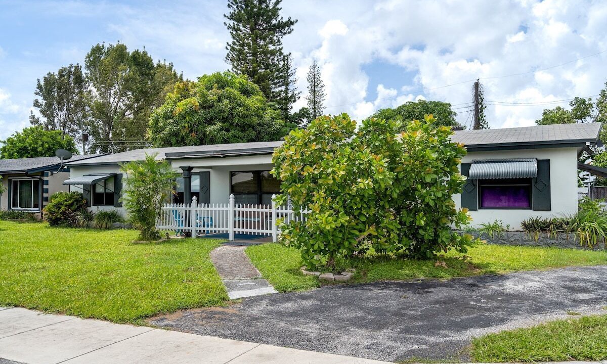 Photo of Outdoor in North Lauderdale