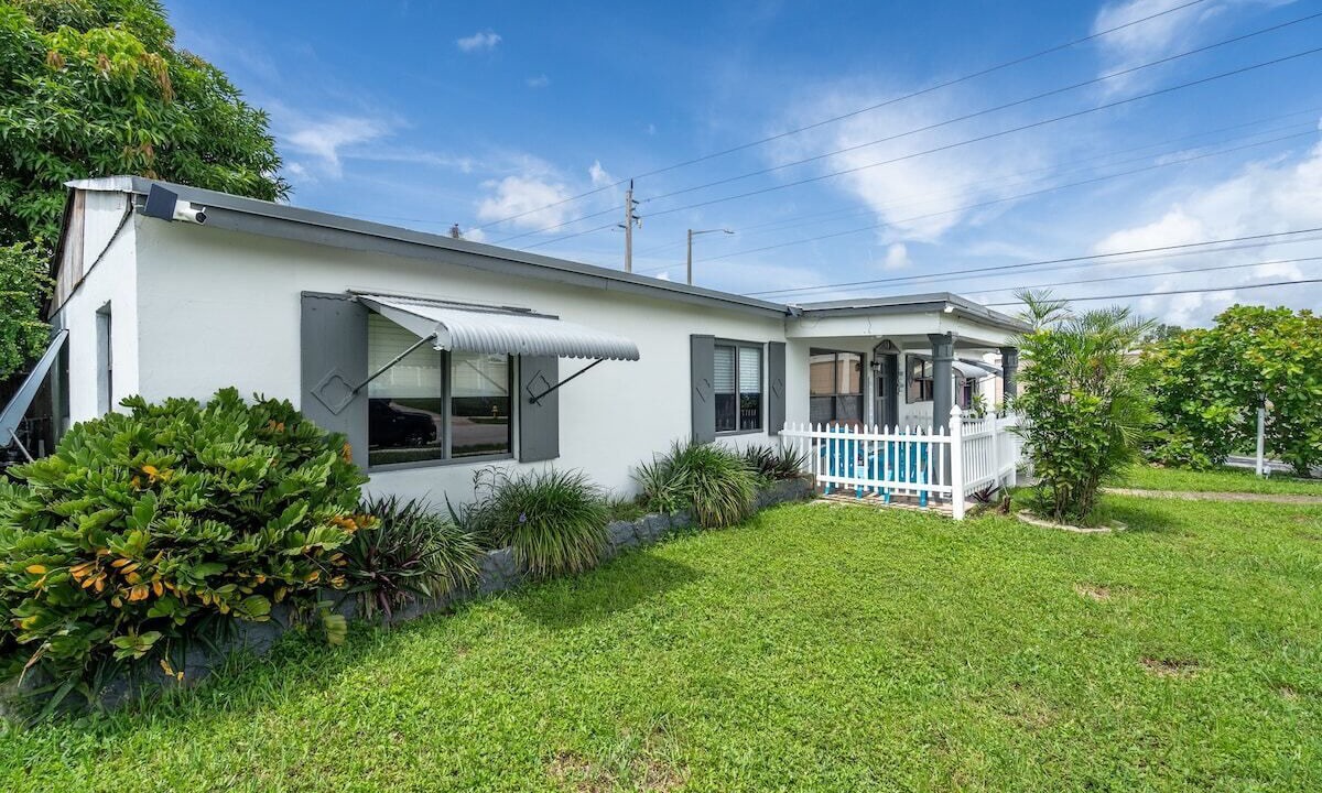 Photo of Outdoor in North Lauderdale