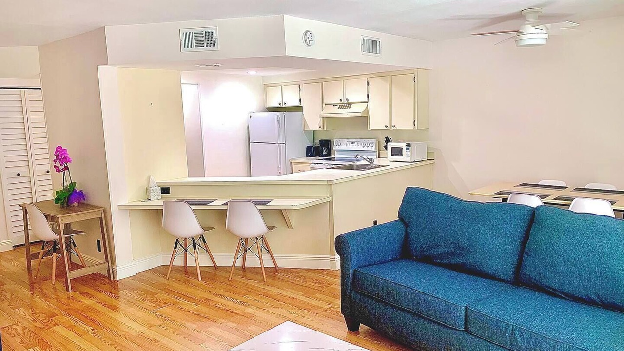 Photo of Livingroom in Jupiter One