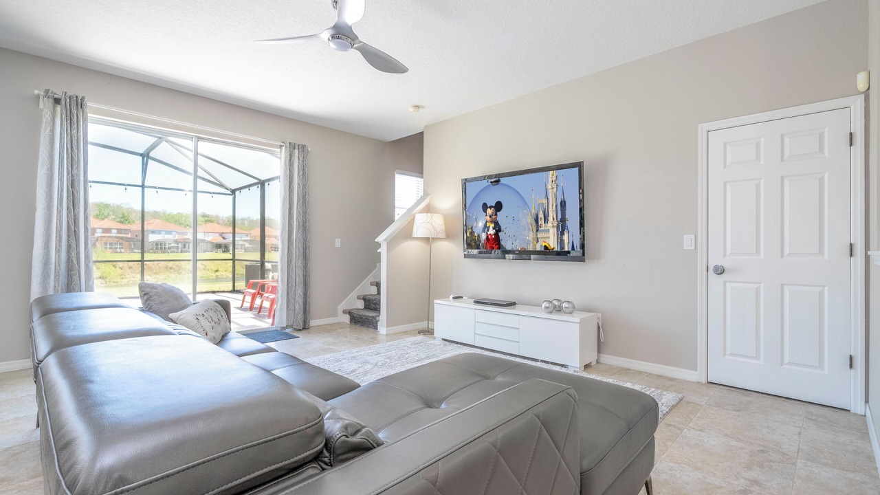 Photo of Livingroom in Seasons