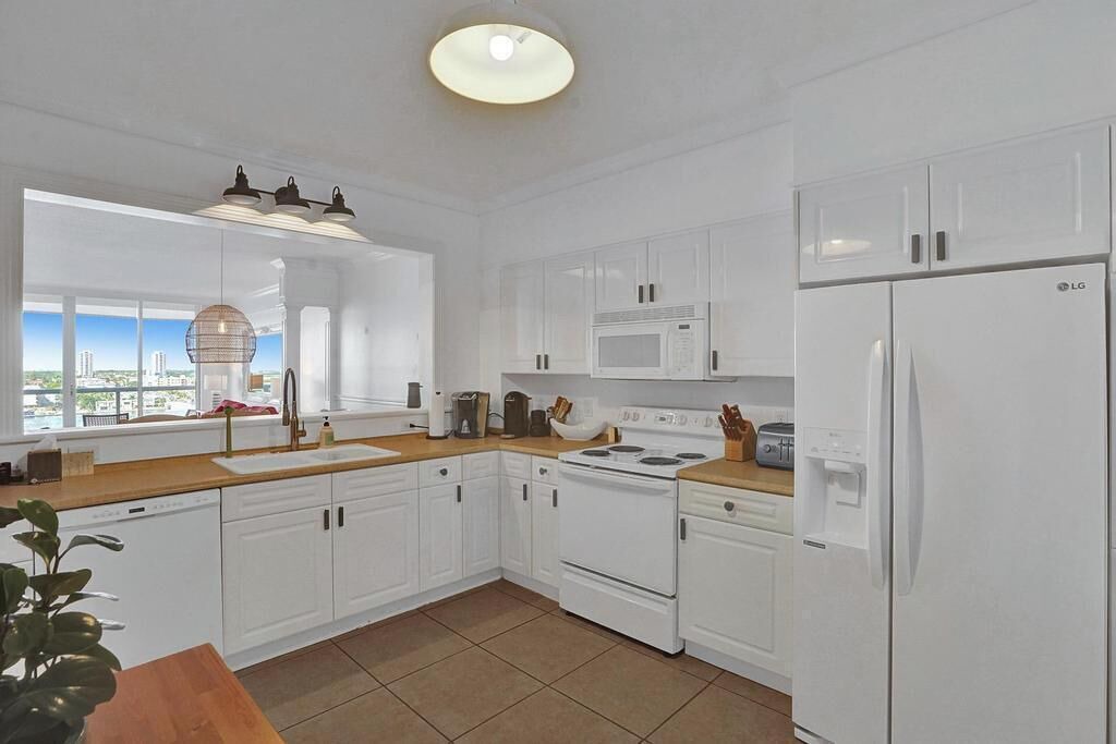 Photo of Kitchen in Sunny Isles Beach
