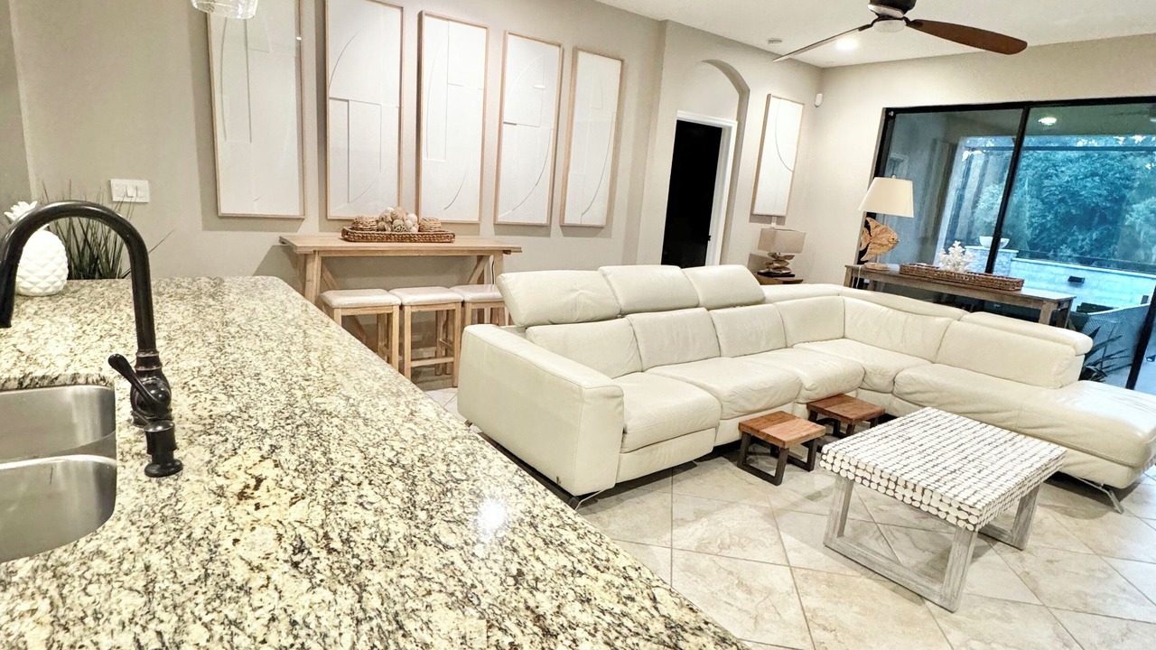 Photo of Livingroom in Wesley Chapel