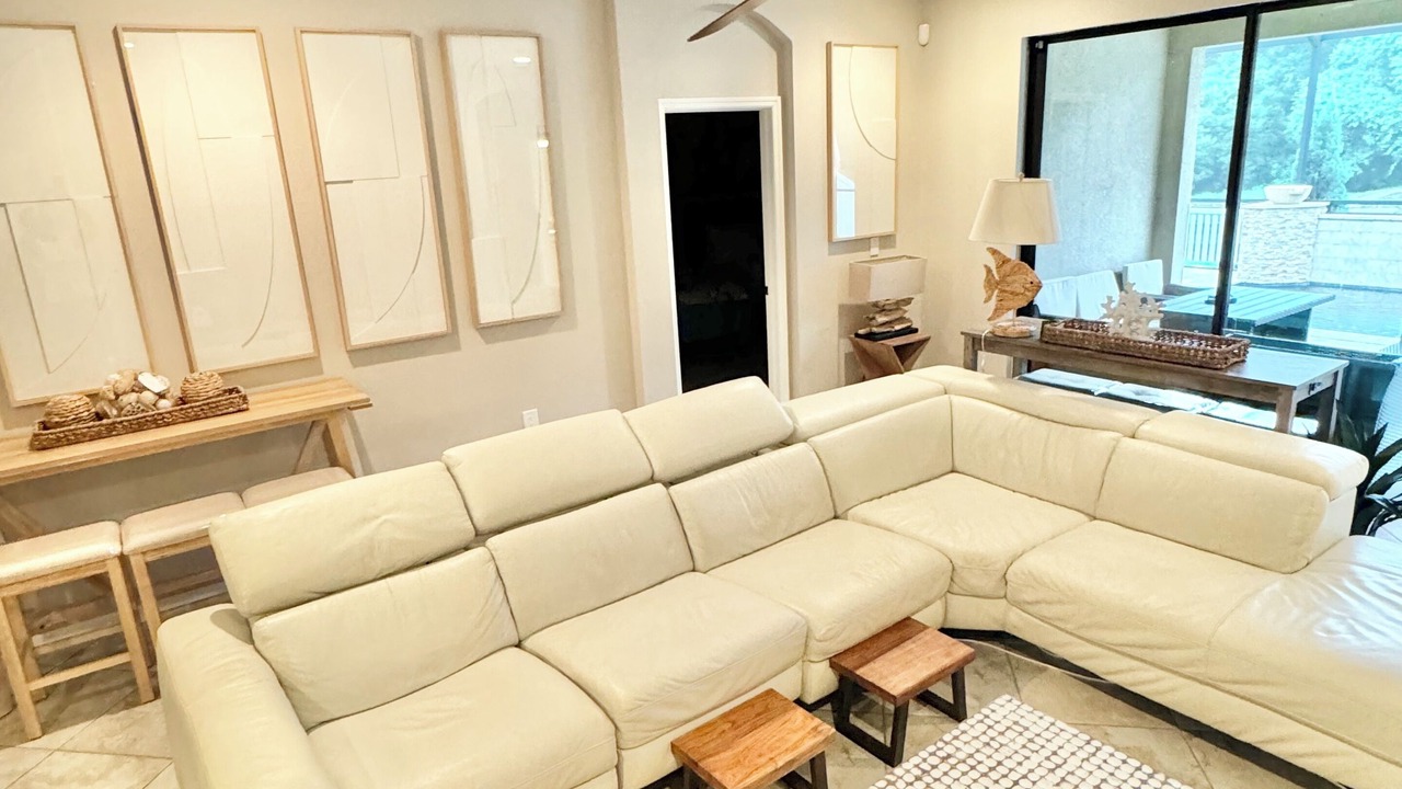 Photo of Livingroom in Wesley Chapel