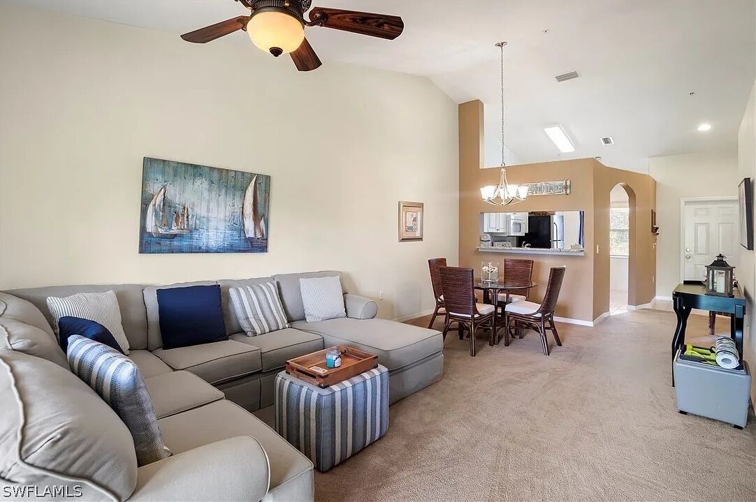 Photo of Livingroom in Naples