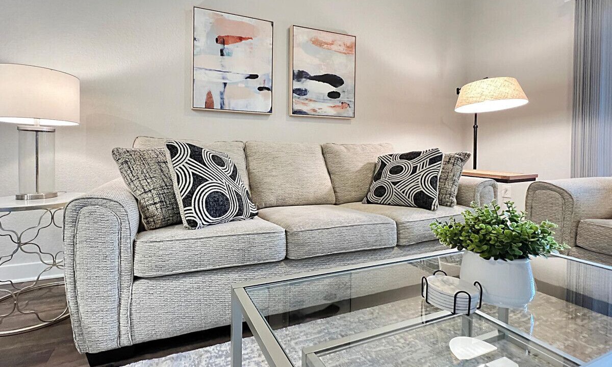 Photo of Livingroom in Carver City - Lincoln Gardens