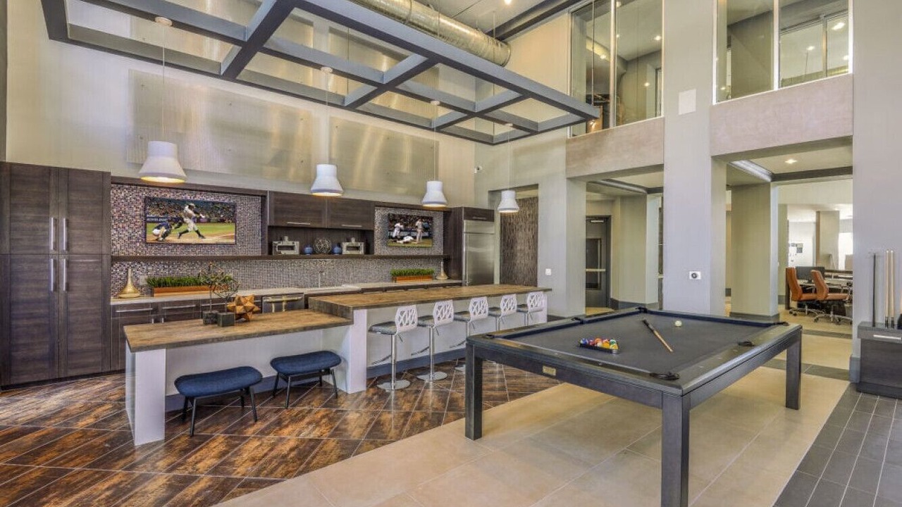 Photo of Kitchen in Carver City - Lincoln Gardens