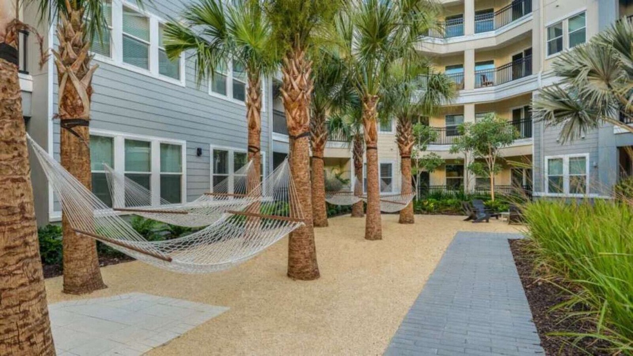 Photo of Outdoor in Carver City - Lincoln Gardens