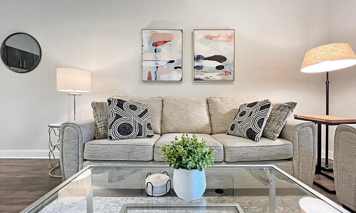 Photo of Livingroom in Carver City - Lincoln Gardens