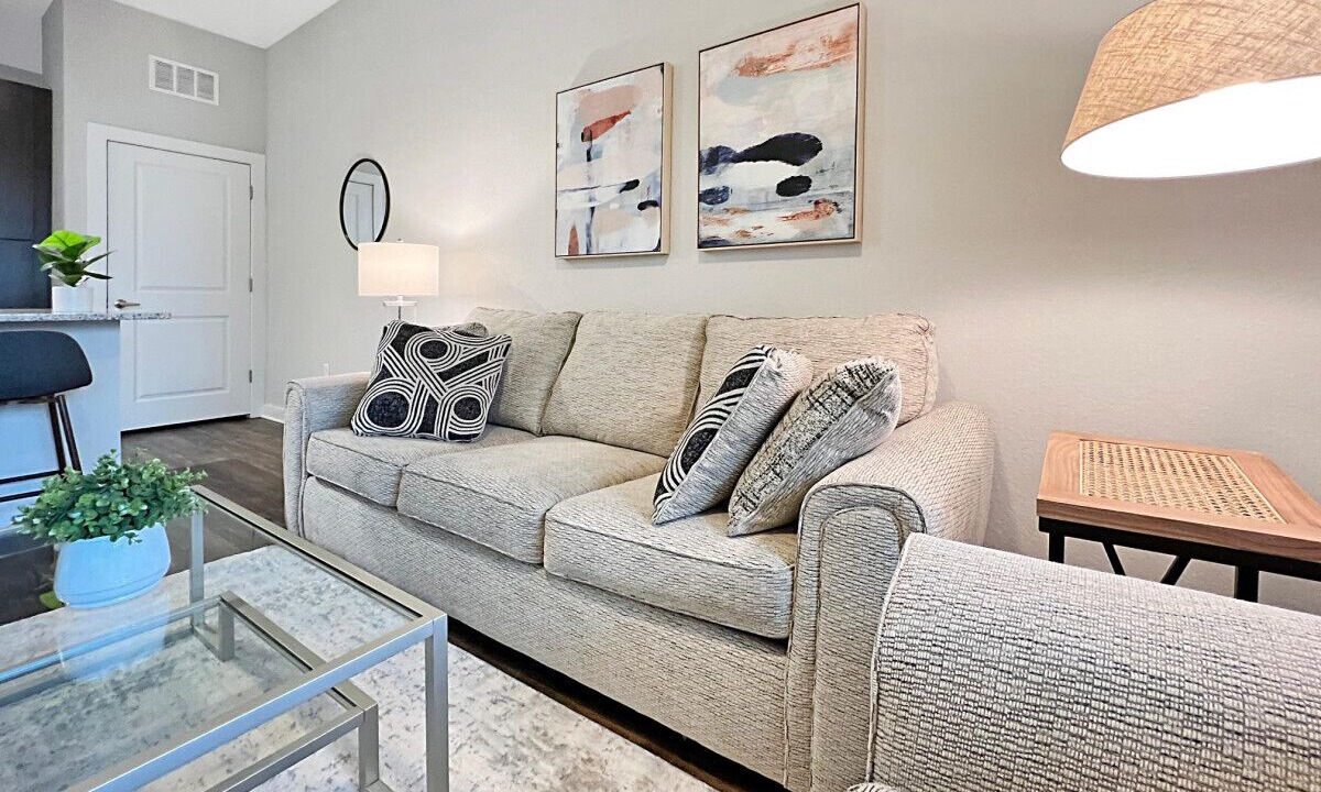 Photo of Livingroom in Carver City - Lincoln Gardens