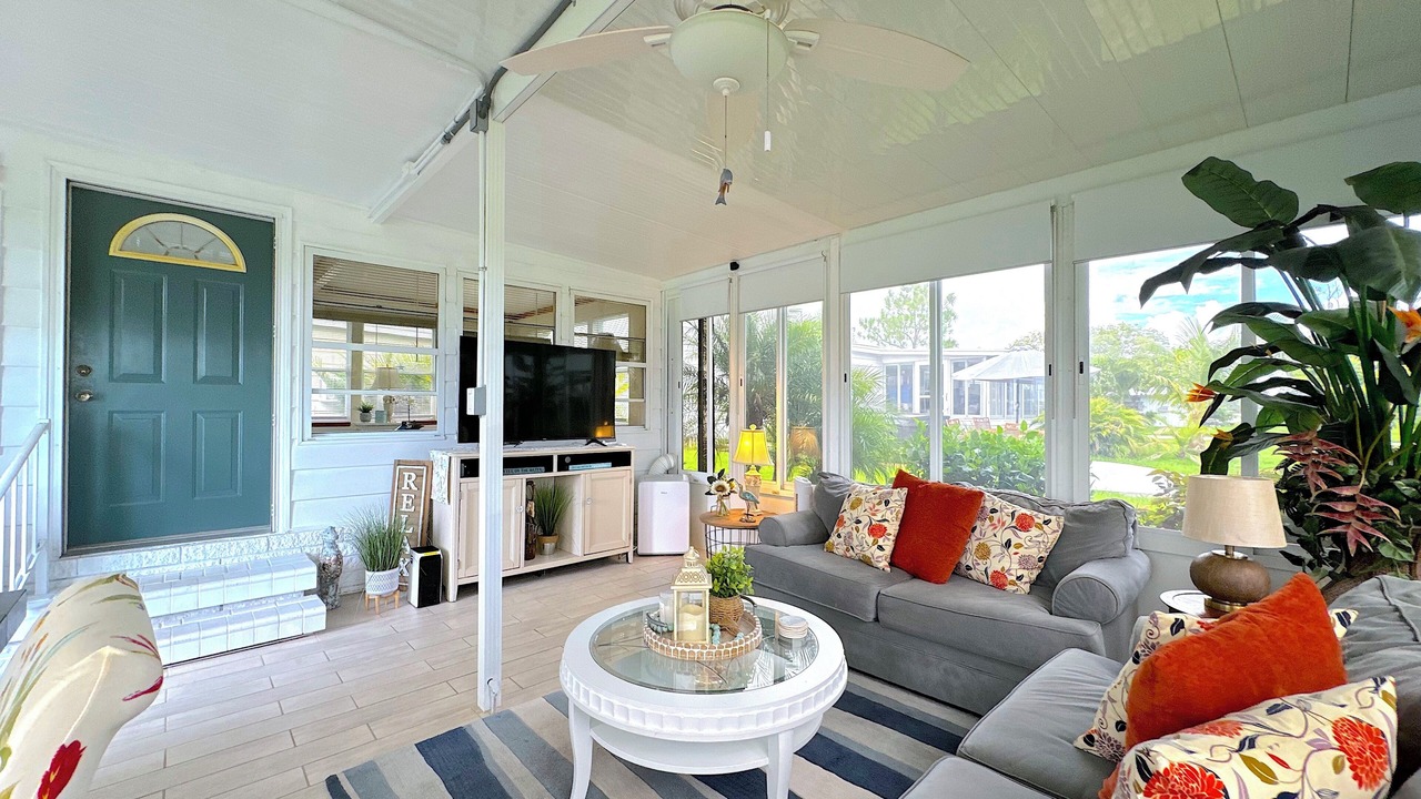 Photo of Livingroom in Ellenton