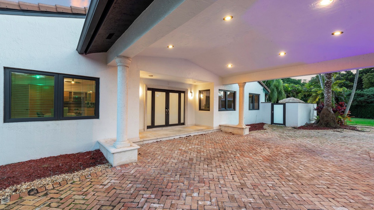 Photo of Outdoor in Ludlam