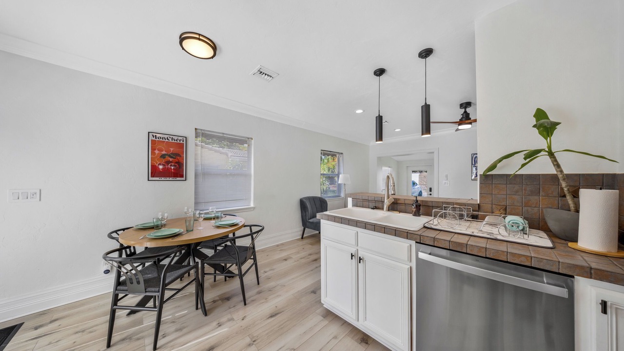 Photo of Kitchen in Poinsettia Heights